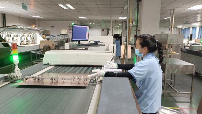 遂寧開(kāi)啟“防疫泡泡”模式 220余戶工業(yè)企業(yè)閉環(huán)生產(chǎn)